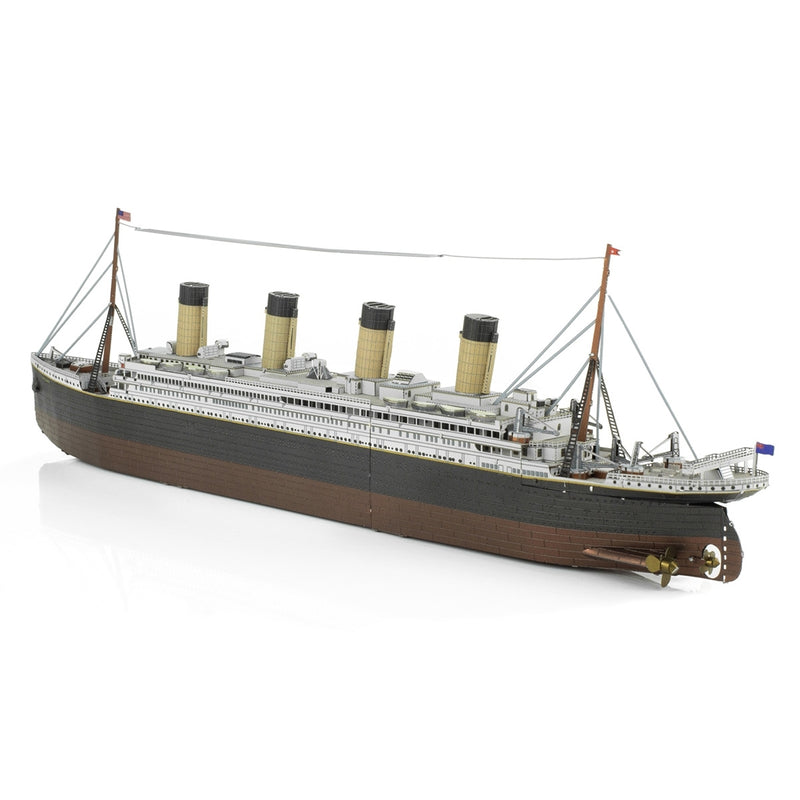 Metal Earth ICONX Premium Series - RMS Titanic Ship 1:928 Scale