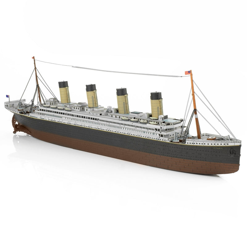 Metal Earth ICONX Premium Series - RMS Titanic Ship 1:928 Scale