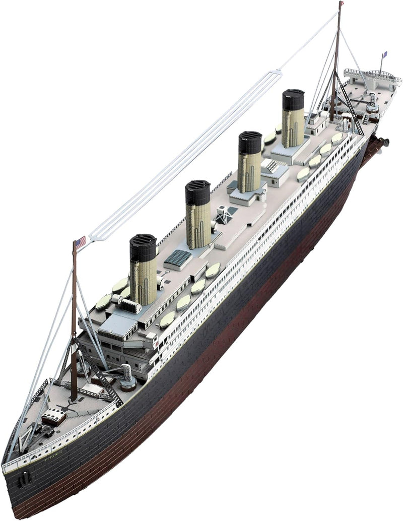 Metal Earth ICONX Premium Series - RMS Titanic Ship 1:928 Scale