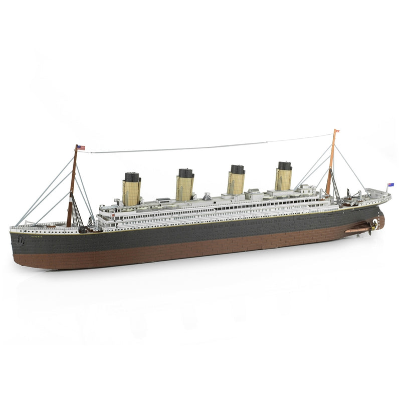 Metal Earth ICONX Premium Series - RMS Titanic Ship 1:928 Scale