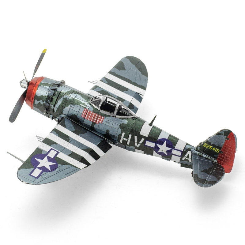 Metal Earth - P-47 Thunderbolt 1:94 Scale WWII Fighter Aircraft