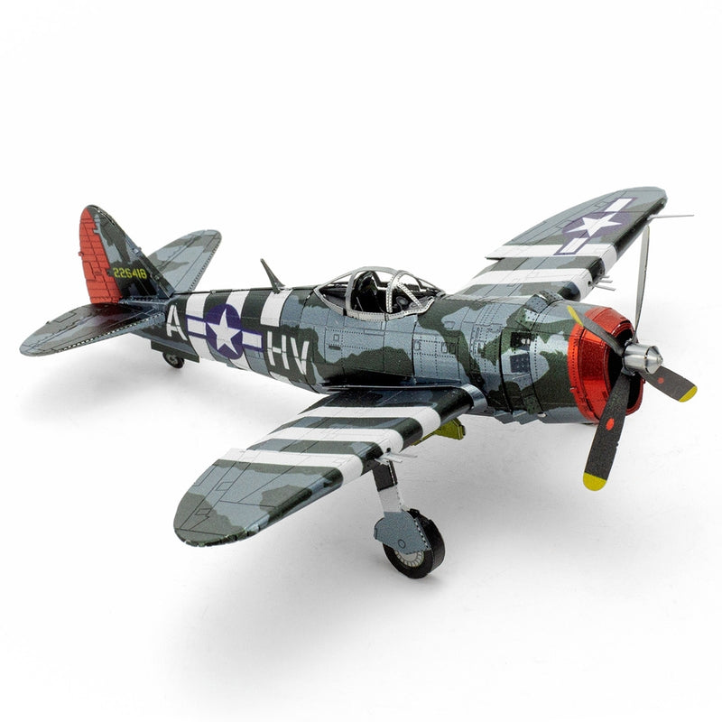 Metal Earth - P-47 Thunderbolt 1:94 Scale WWII Fighter Aircraft